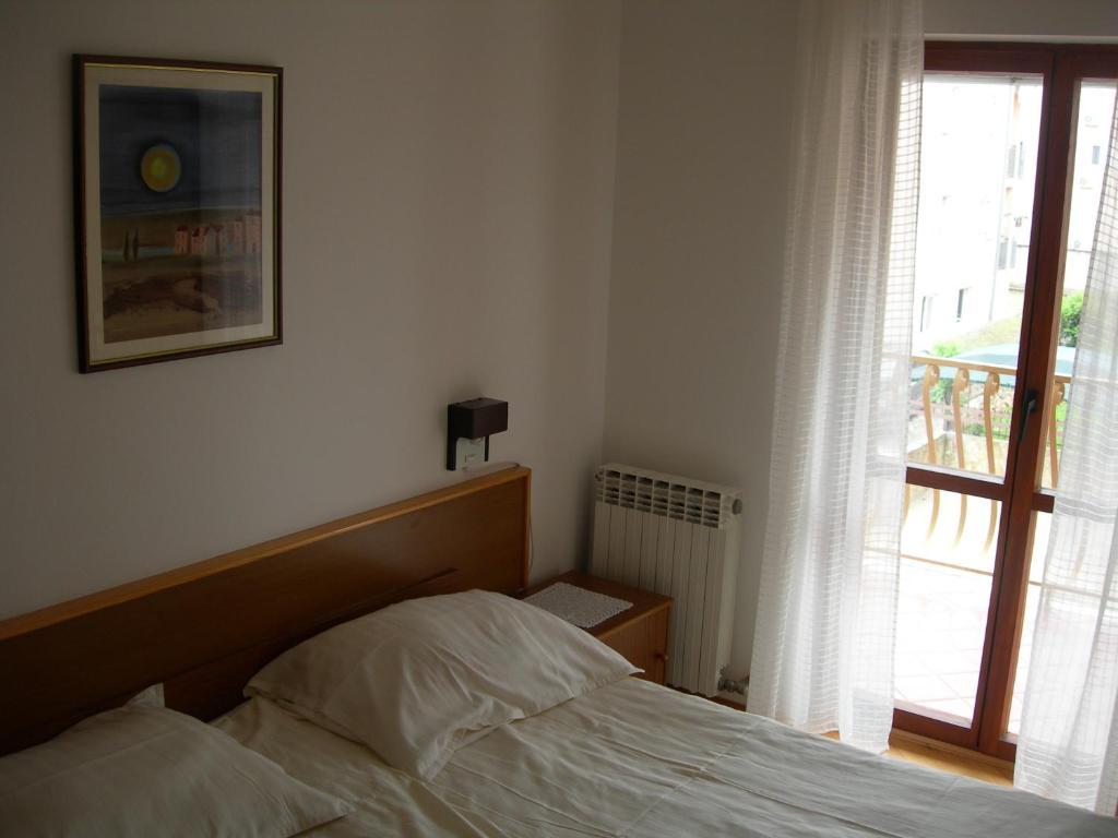 Nadija Apartment *