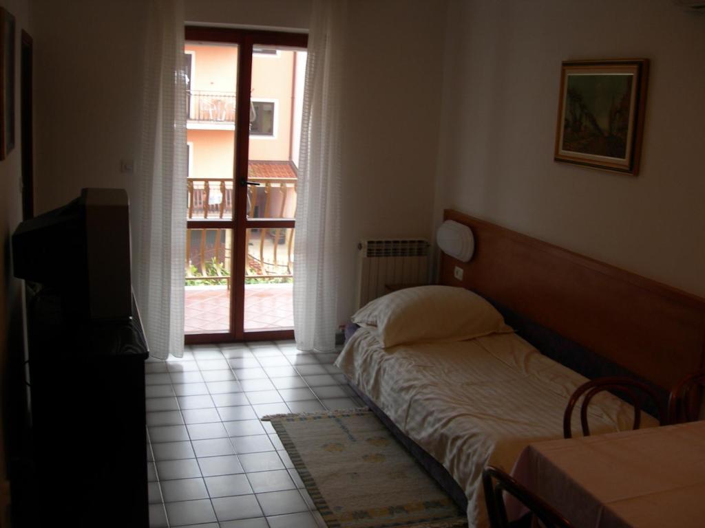 Nadija Apartment *